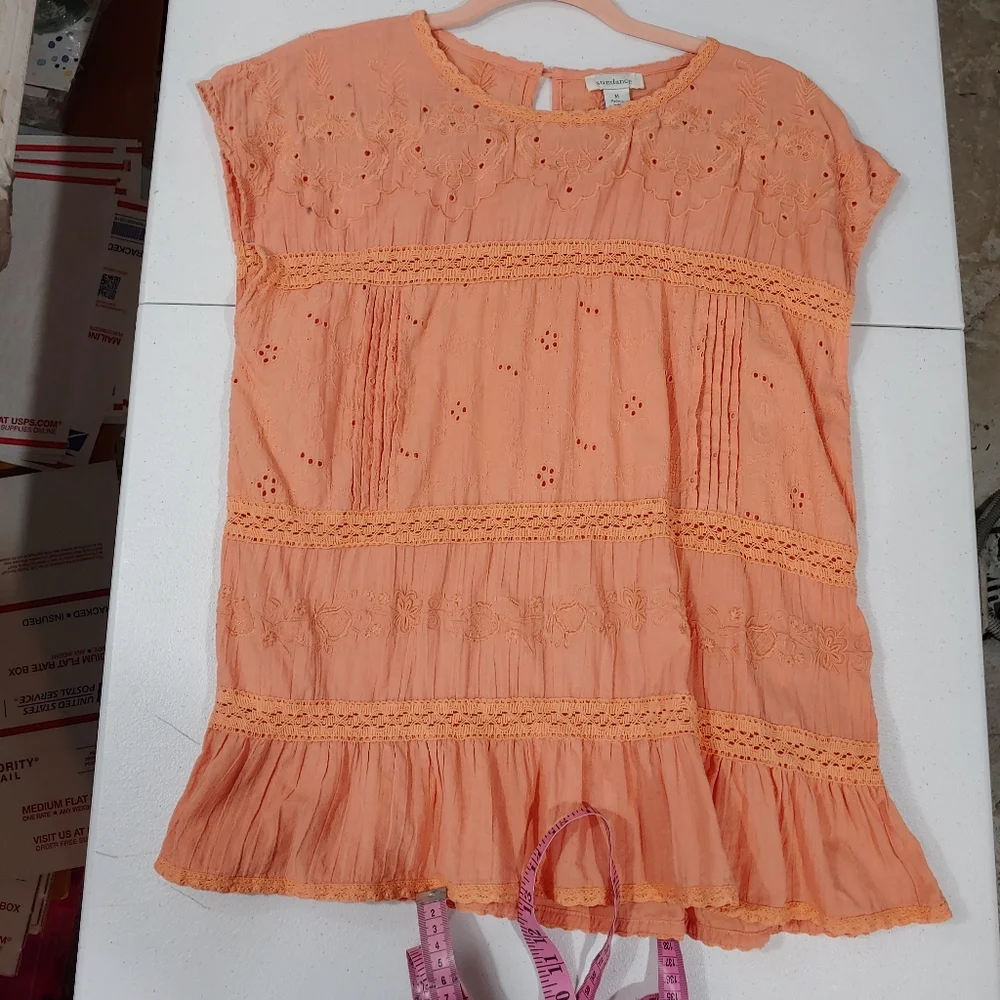 SUNDANCE EMBROIDERED PULLOVER TOP (936) - Picture 2 of 16